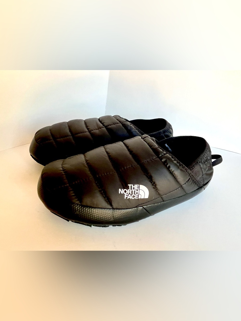 The North Face Quilted Slip-On Thermoball Mule Shoes Black women’s Sz 9